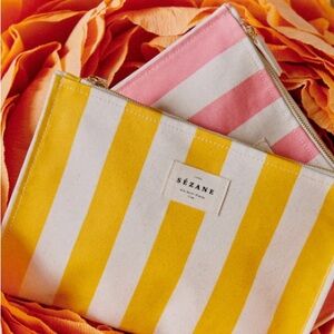 Sézane striped travel beach pouch